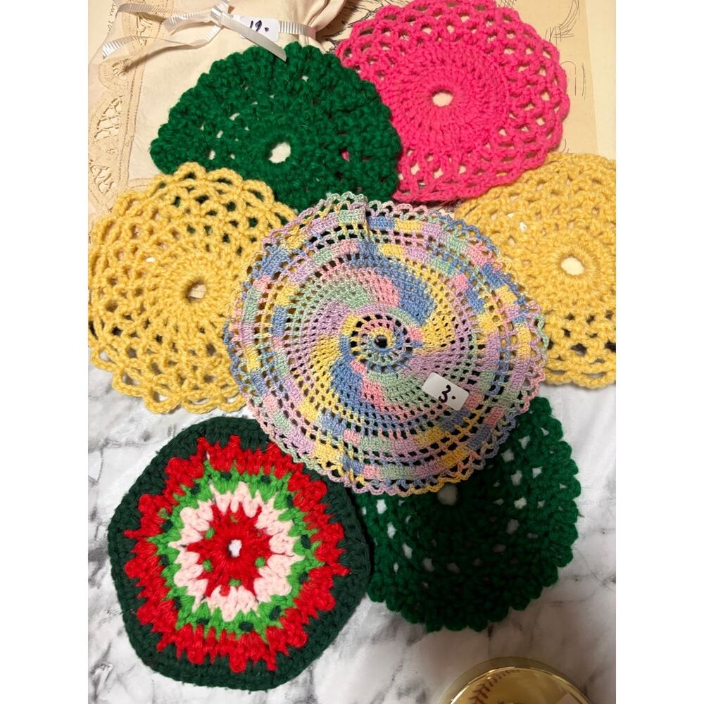 Crochet Doilies Lace Table Linen Lot Colorful Round Mats Cream Floral Cutwork